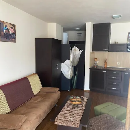 Royal Towers 738 Apartman