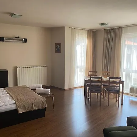 Royal Towers 738 Apartment