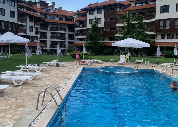 Royal Towers 738 公寓