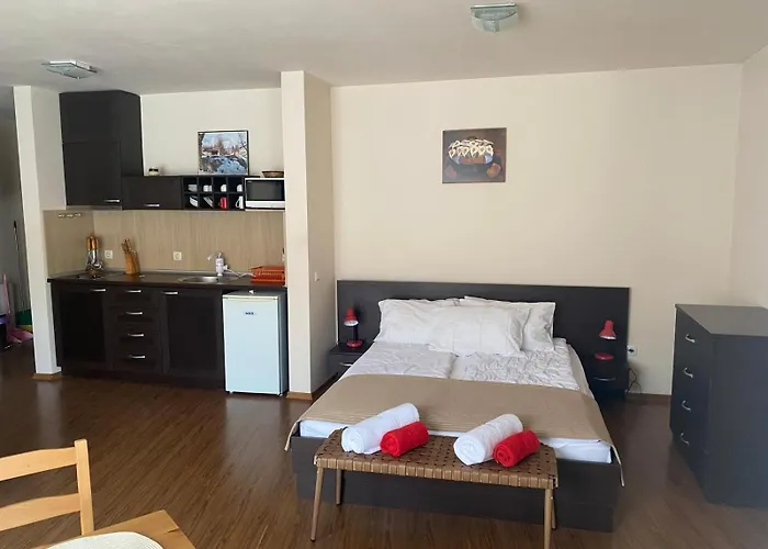 Royal Towers 738 公寓 *